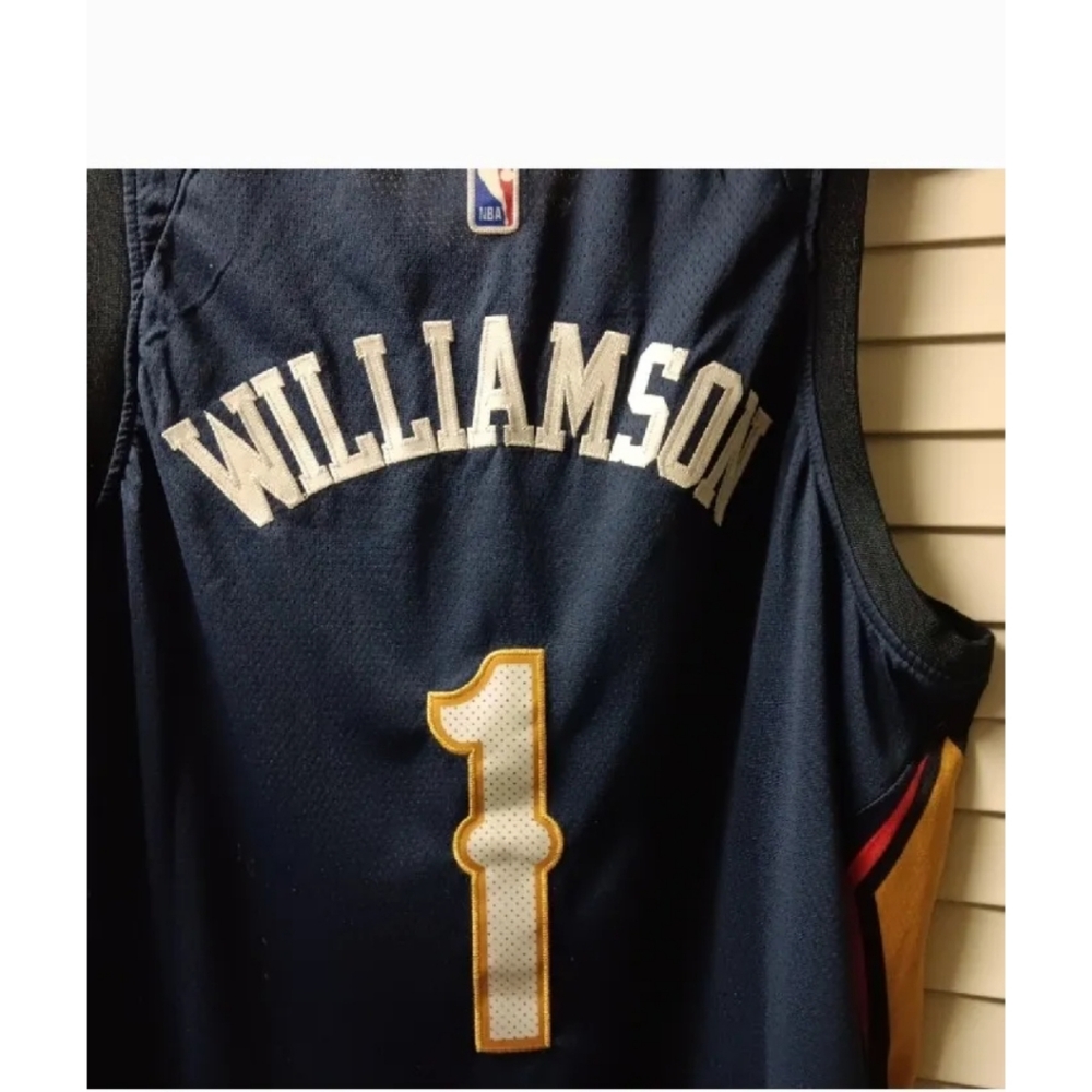 New with tags Zion Williamson Jersey